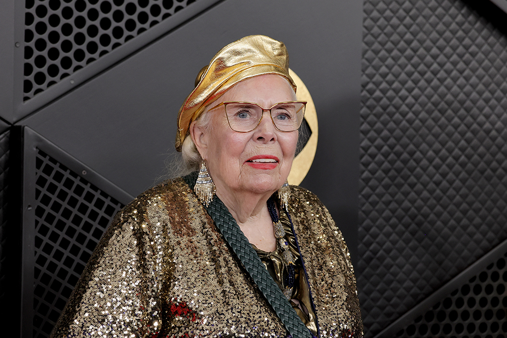 Joni Mitchell’s Grammys Glam Features the Perfect Matte Lipstick for Mature Skin