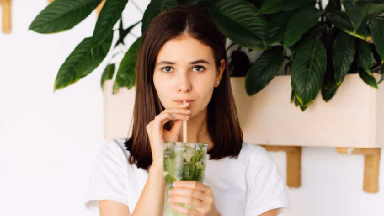 Ultimate guide to pre-wedding detox: 5 tips for brides to feel radiant