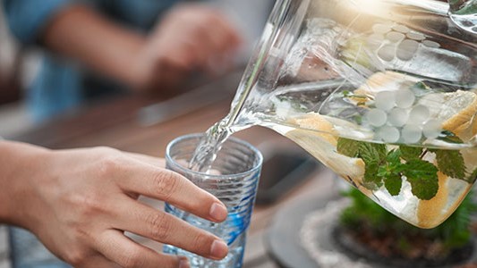 About water and healthier drinks | Healthy weight and growth